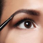 Bagaimana cara menggunakan pomade alis langkah demi langkah